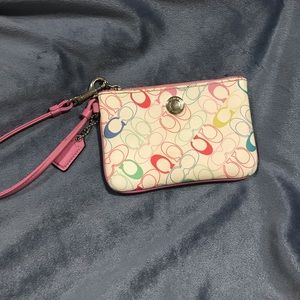 Adorable COACH Wristlet 💕